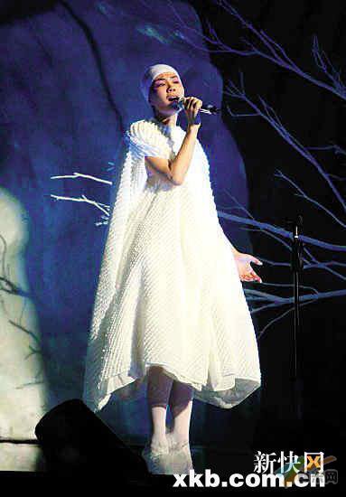 王菲明年3月香港开个唱为歌迷拒绝千万元包场